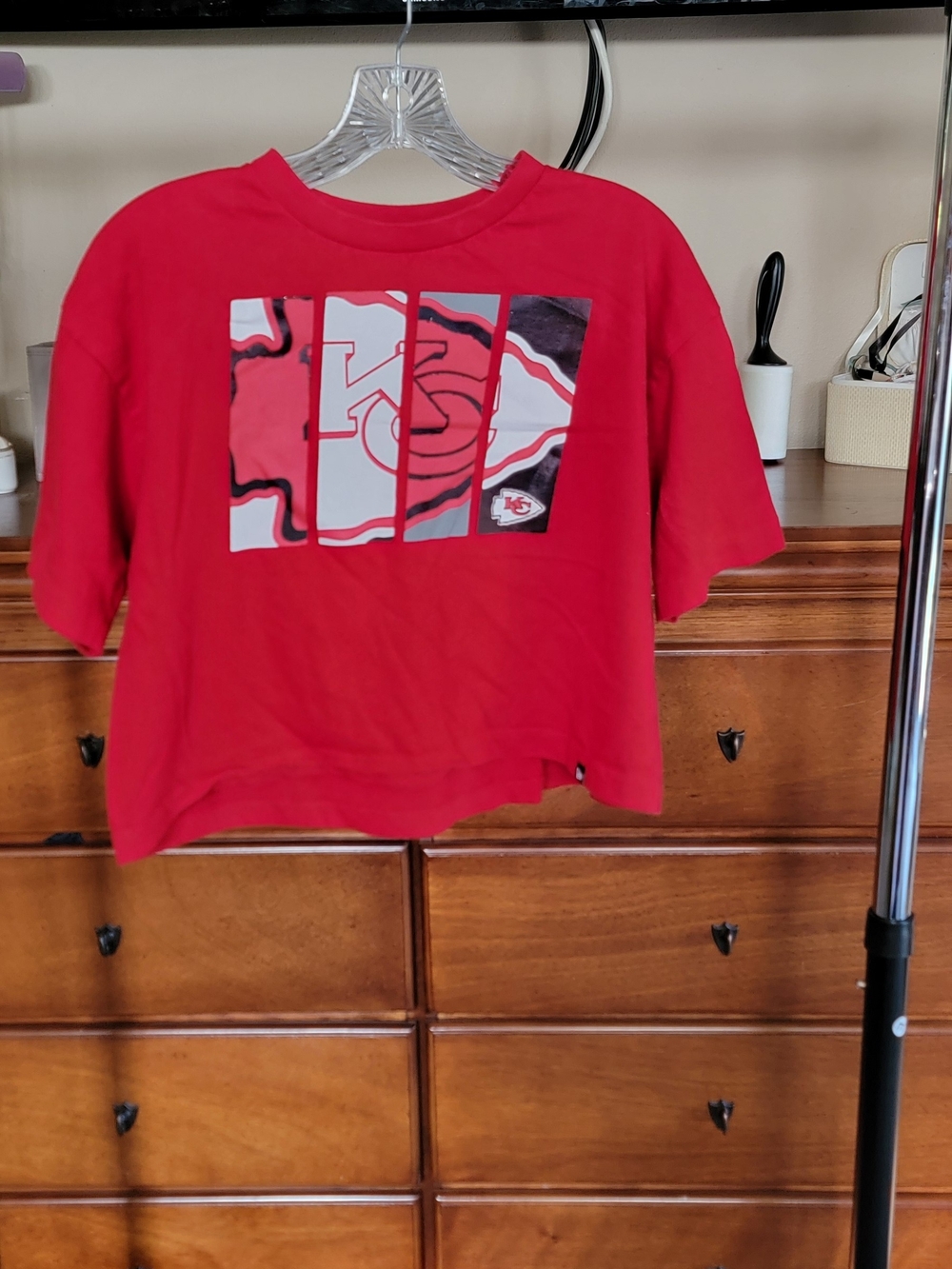 NFL Red KC Chiefs Graphic Crop Tee